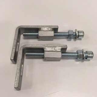 Toil-Wall Bracket Angles